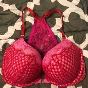 5 Victoria’s Secret Bras